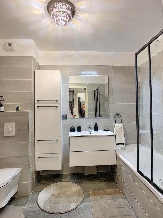 Palm Beach Apartment With A Pool In The Residence 戛纳 外观 照片